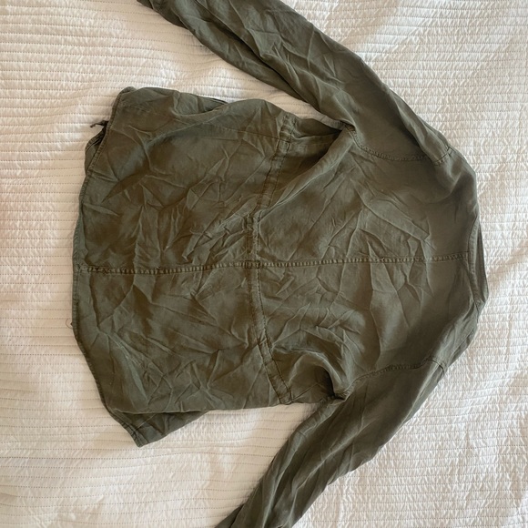 Olive green cascading jacket - Picture 3 of 3